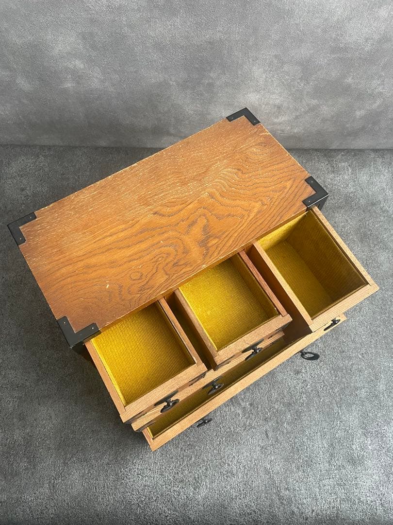 昭和レトロな木製小箪笥