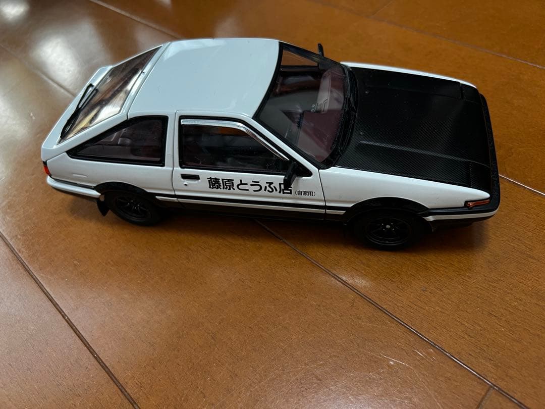 トヨタAE86 ミニカーとキーホルダーセット　イニシャルD