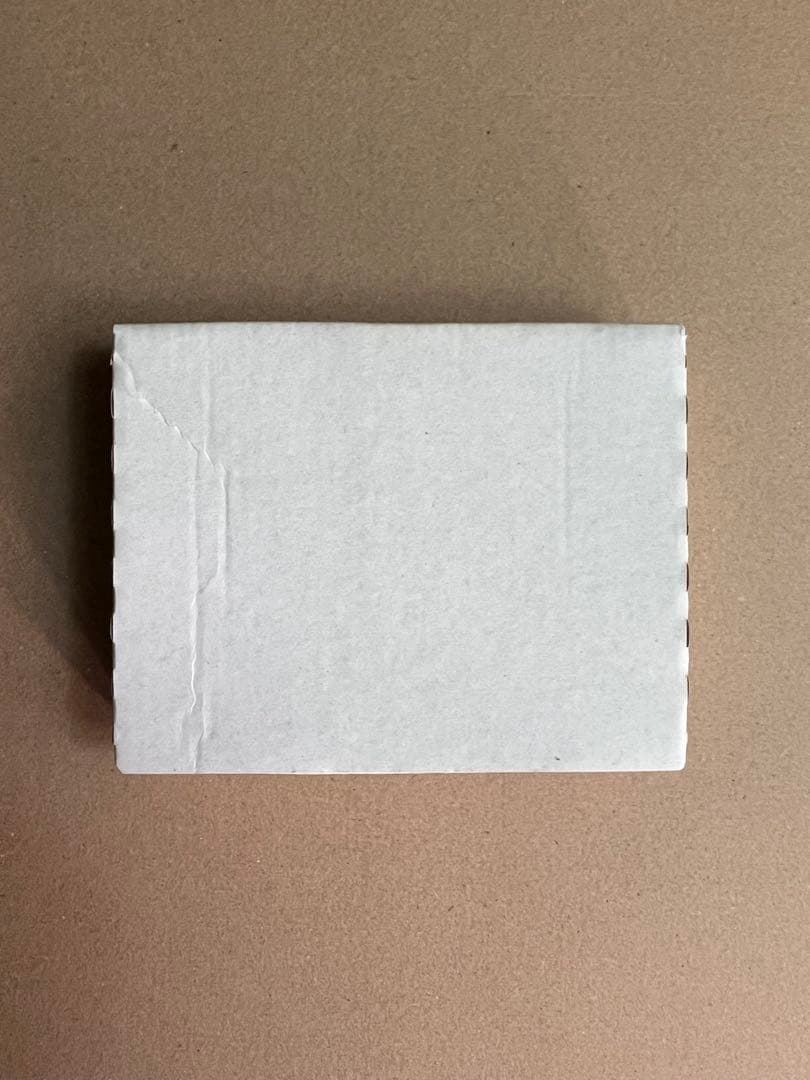 Lawrence Weiner エナメルピン