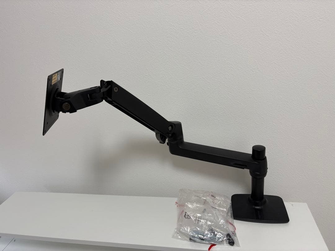 モニターアーム