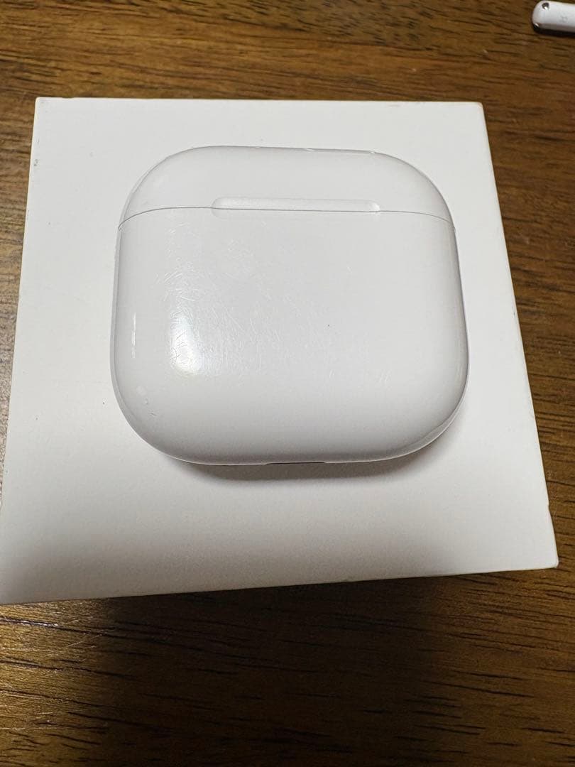 Airpods 4 ノイズキャンセリング