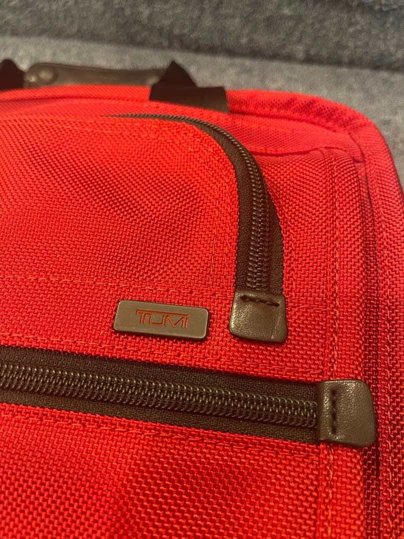 美品です♪ TUMI ボストンバッグ　レッド