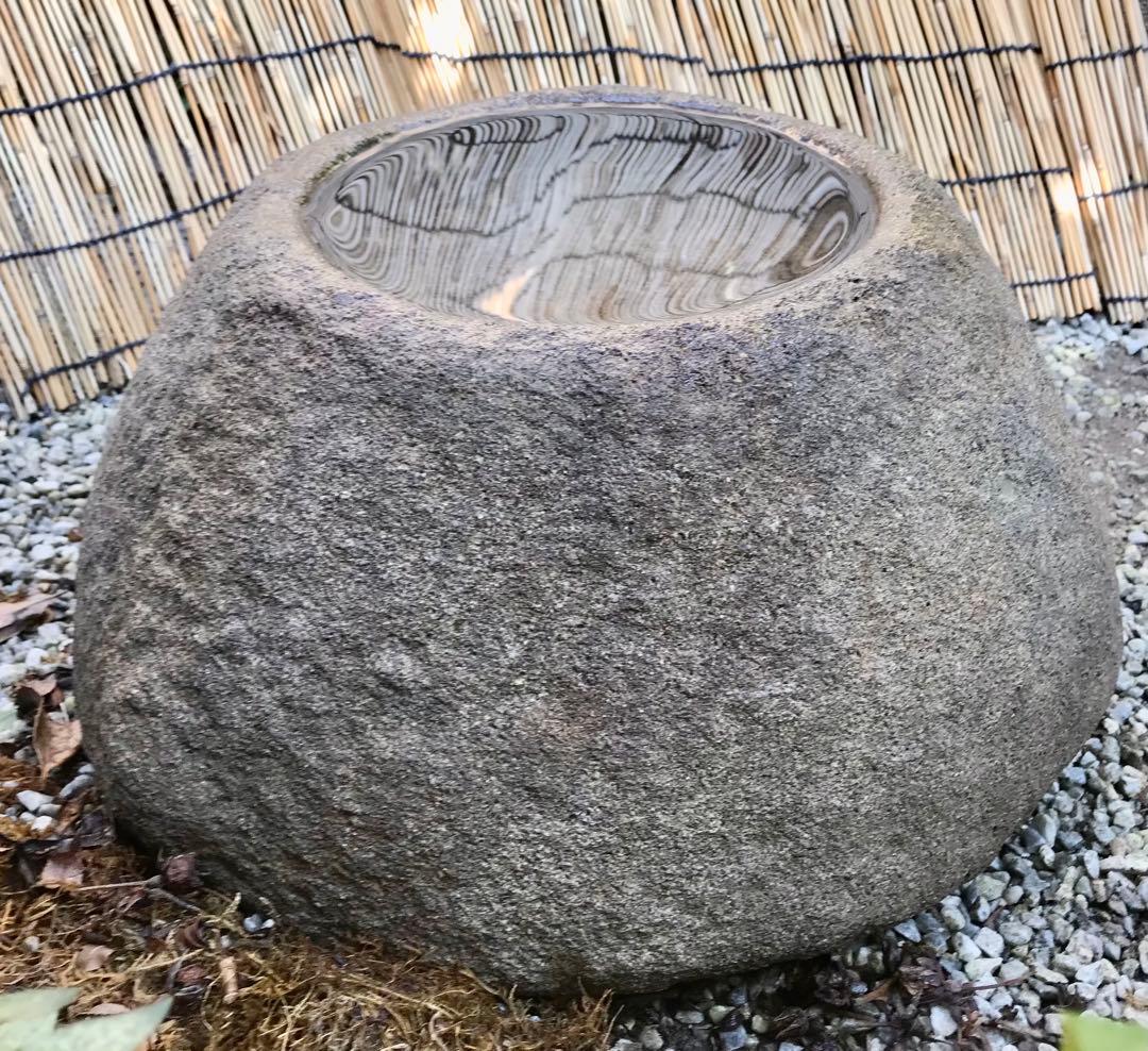 【天然自然石蹲・水鉢・向鉢・茶庭】オブジェ・庭石・置物・ガーデニング・バードバス