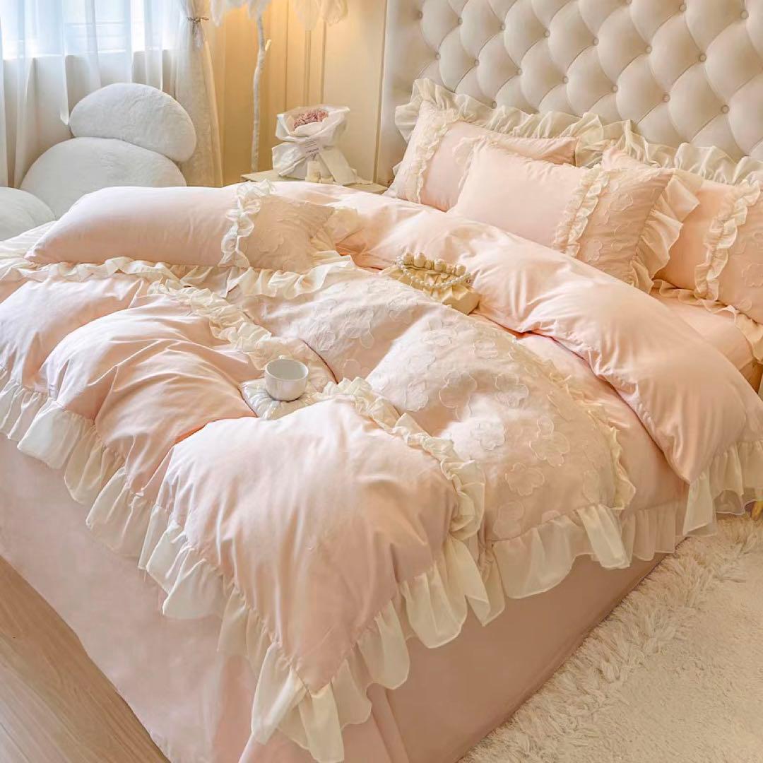 ホワイト フリル付き クイーンカバーセット