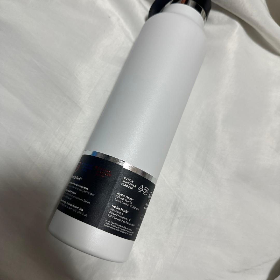 新品　廃盤　ホワイト　Hydro Flask ステンレス製水筒 24 oz