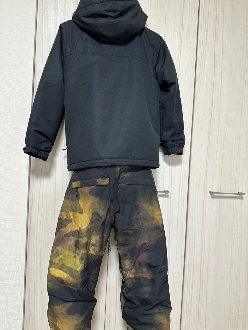 VOLCOM ボルコム スノーボード ウェア 上下セット 130 ジュニア⭐︎