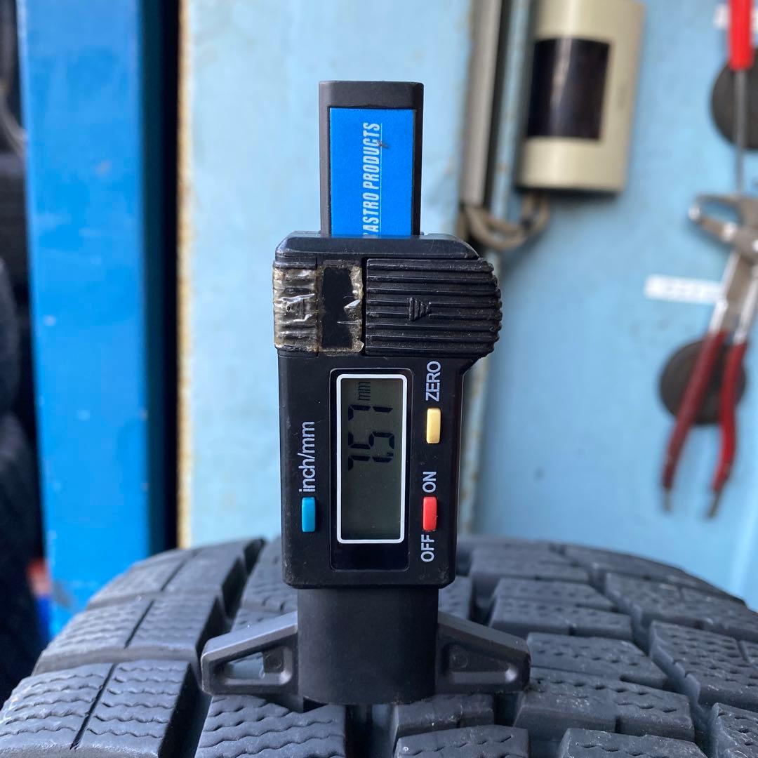 中古バリ溝ダンロップスタッドレスセット205/65R16 ヤリスクロス