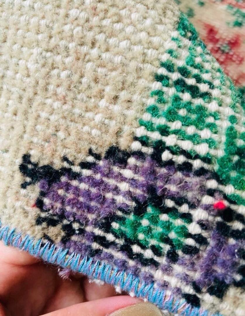 花柄　トルコヴィンテージラグ