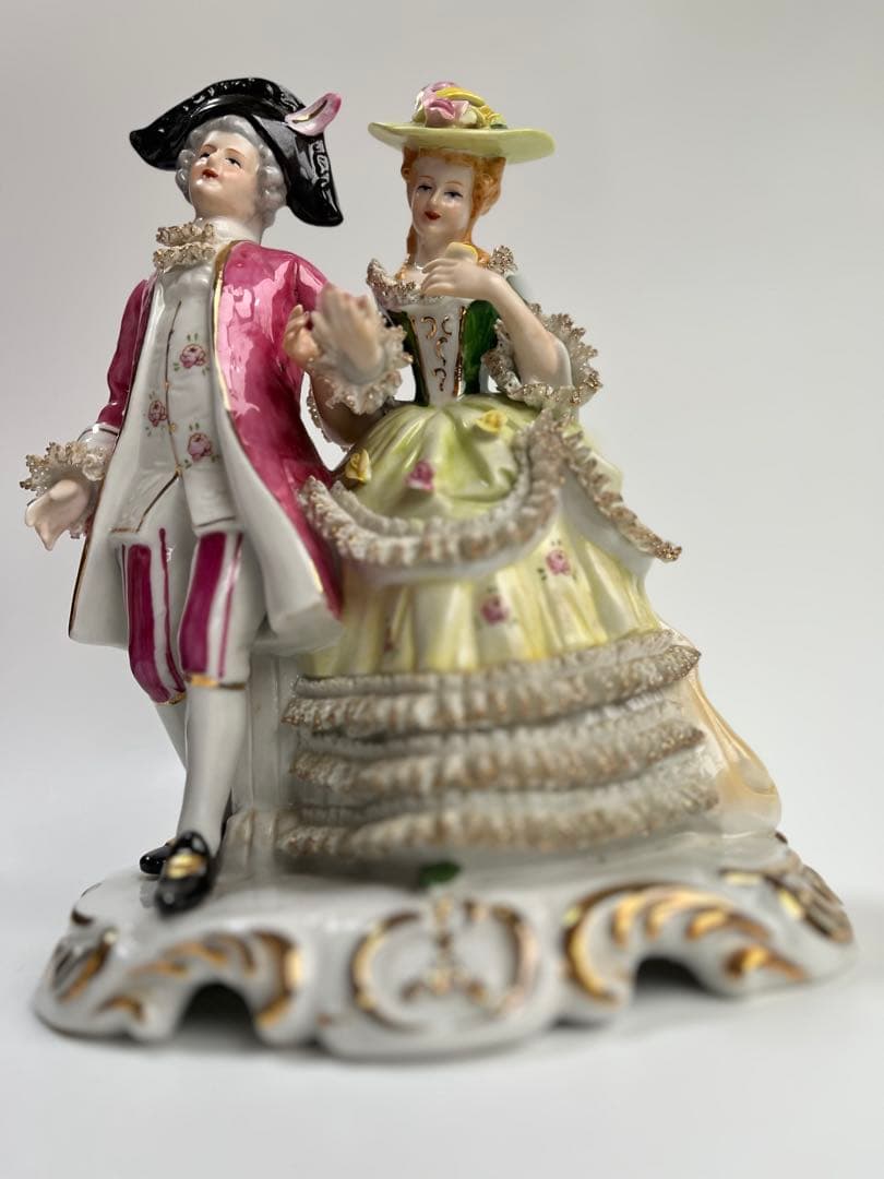 【磁器製アンティーク人形】 昭和から語りかけるセト・ノベルティ