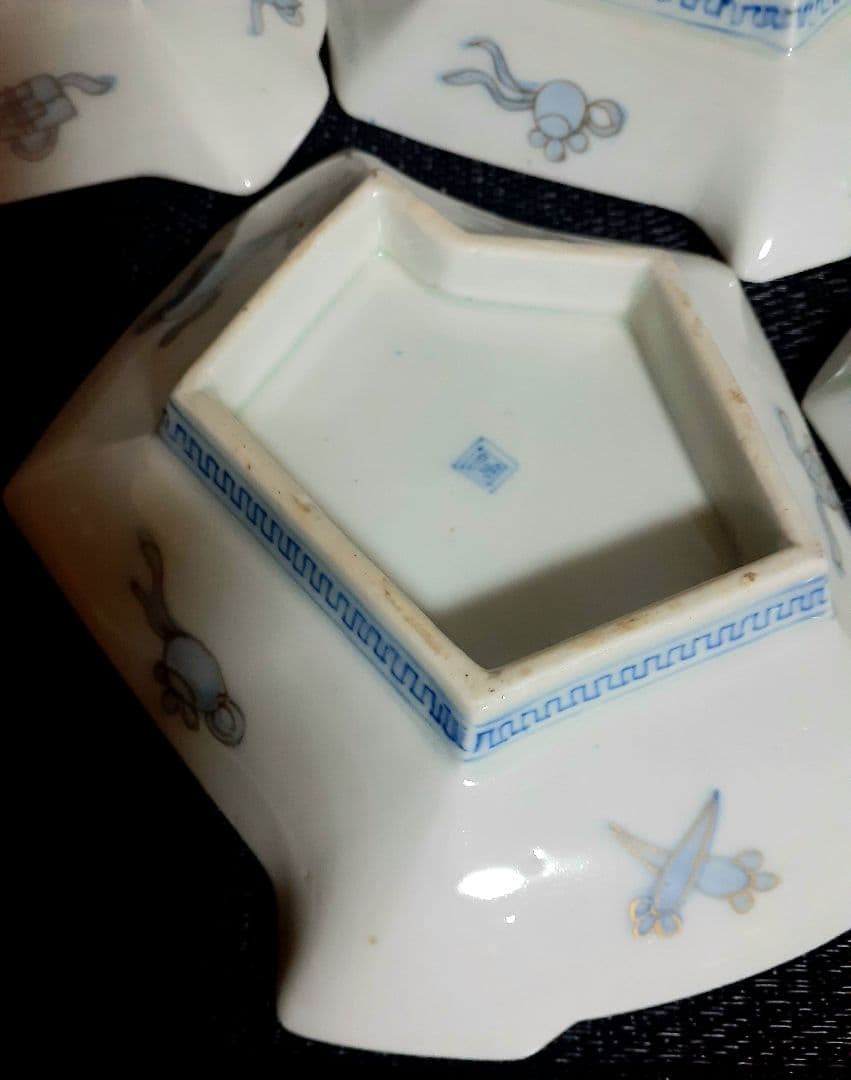 【最上作品❗️】江戸後期　古伊万里　錦手　折紙型　竜田川に印籠に衣装の図皿　5客