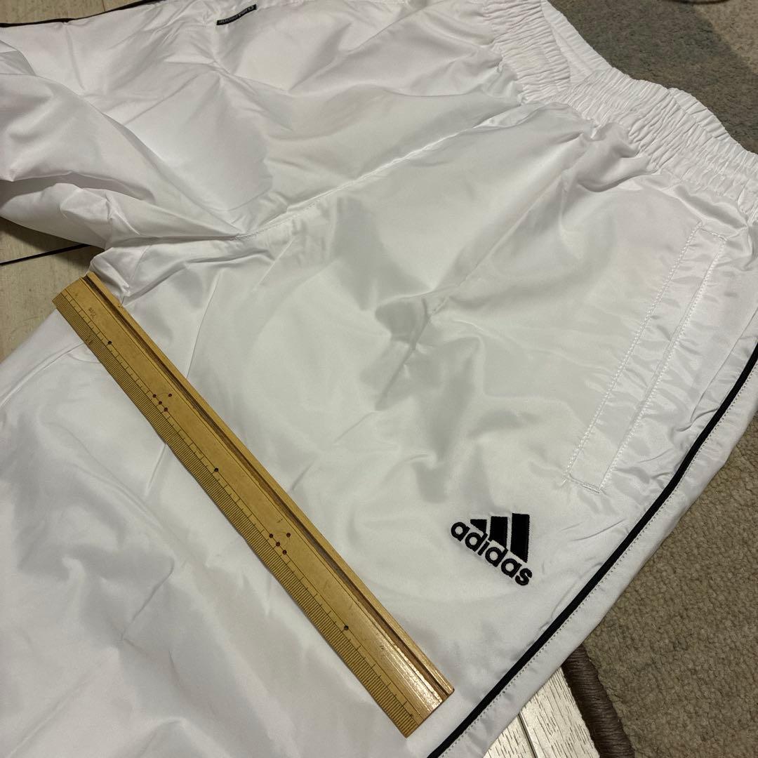 adidas ウインドブレーカー　新品タグ付き　上下