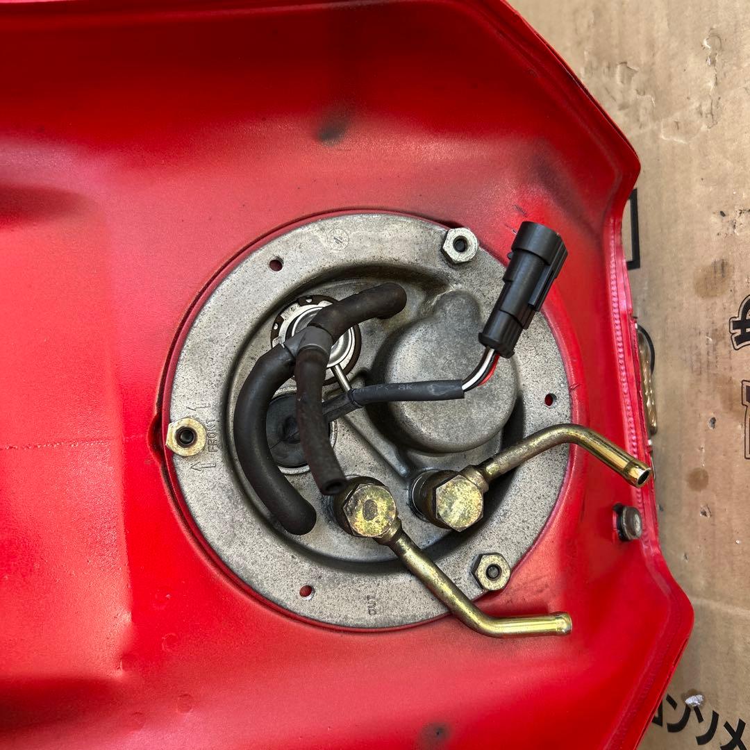 k*y様 ドゥカティ ST2 ガソリンタンク