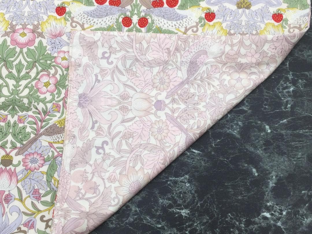 ウイリアムモリス　V&A　いちご泥棒　掛けふとんカバー　No.１０７　ピンク系