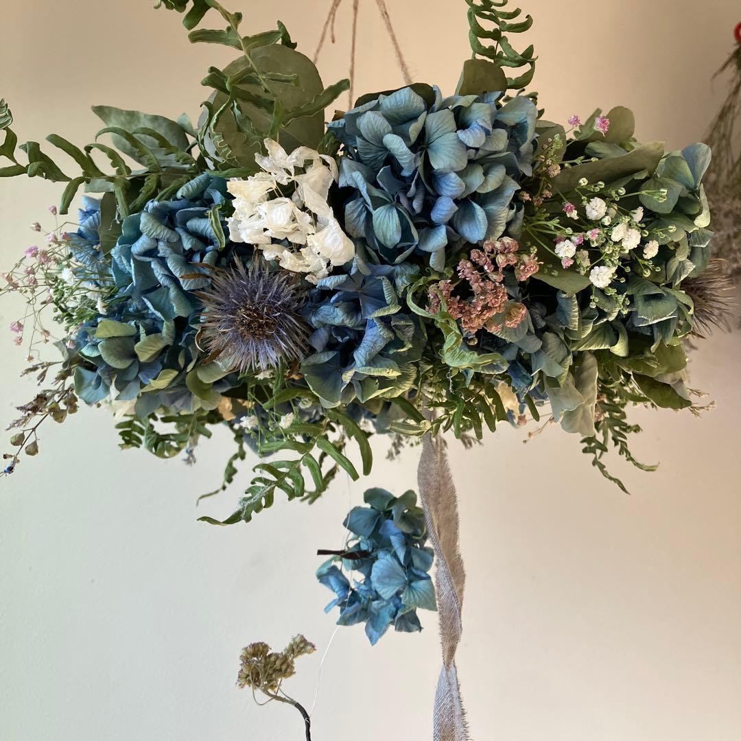 アンティーク紫陽花とエリンジウムのブルーなフライングリース　アキレア　ユーカリ
