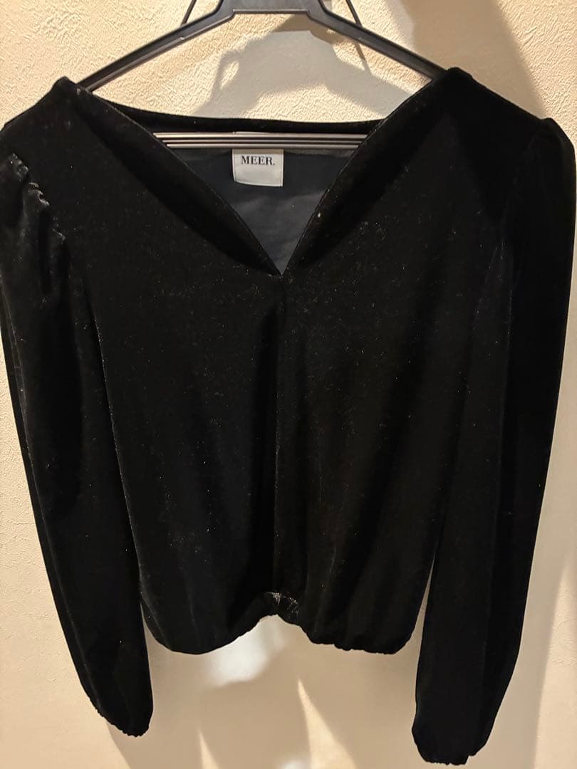 meer.ベロアトップス　黒