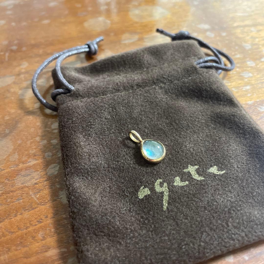 新品　アガット agete 現行品　K10 クォーツ　ラブラドライト チャーム