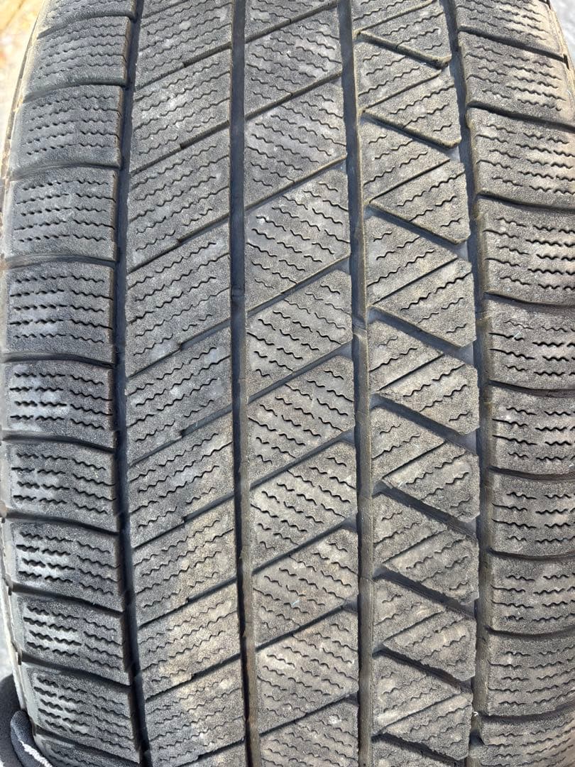 ボルボ ブリザック VRX 3 225/60R17 スタッドレスタイヤ