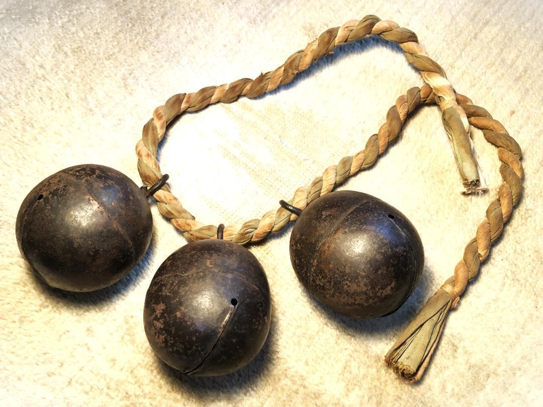 【 大型鉄鈴/馬鈴 】　３連　室町時代　約10～11ｃｍ