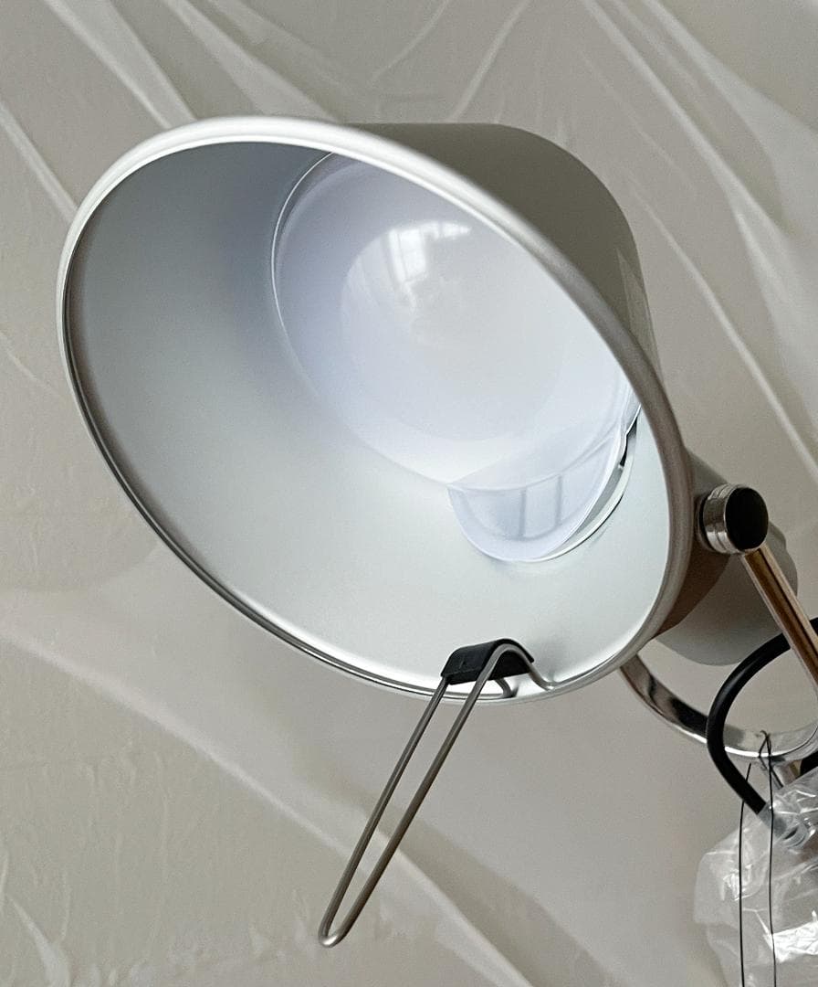 アルテミデ トロメオ フロアランプ フロアスタンド FLOS vitra