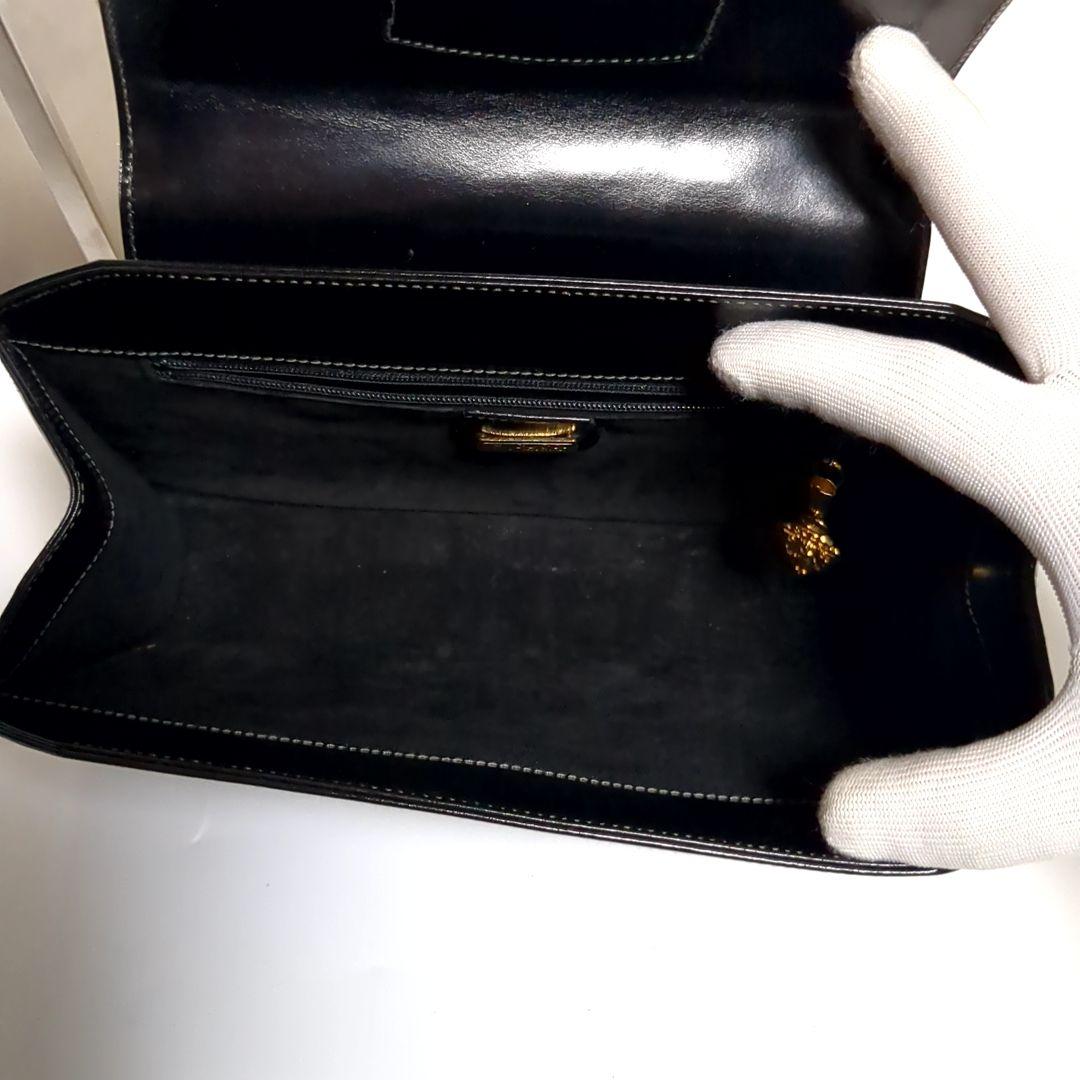 ✨極美品✨GUCCI クラッチバッグ チェーン クロコ型押し ブラック ゴールド