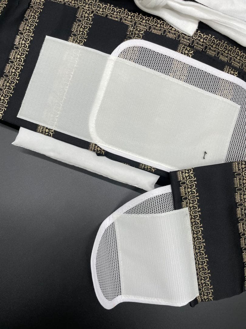 高級　正絹　◇ 作り帯　ワンタッチ　横段　黒地　金糸　幾何学模様　293