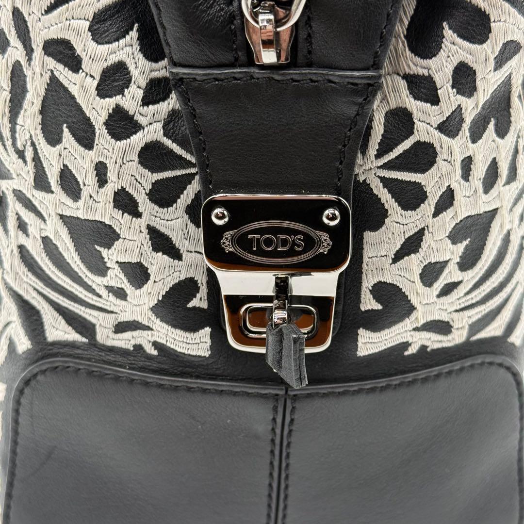 TOD'S トッズ Dスタイリング 刺繡 レザー 本革 2way ハンド バッグ