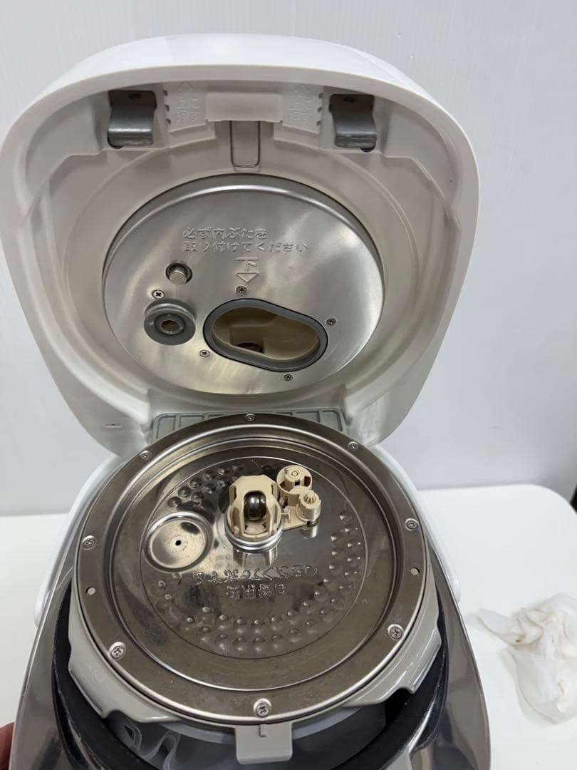 TOSHIBA 真空圧力IH炊飯器 RC-10VQK