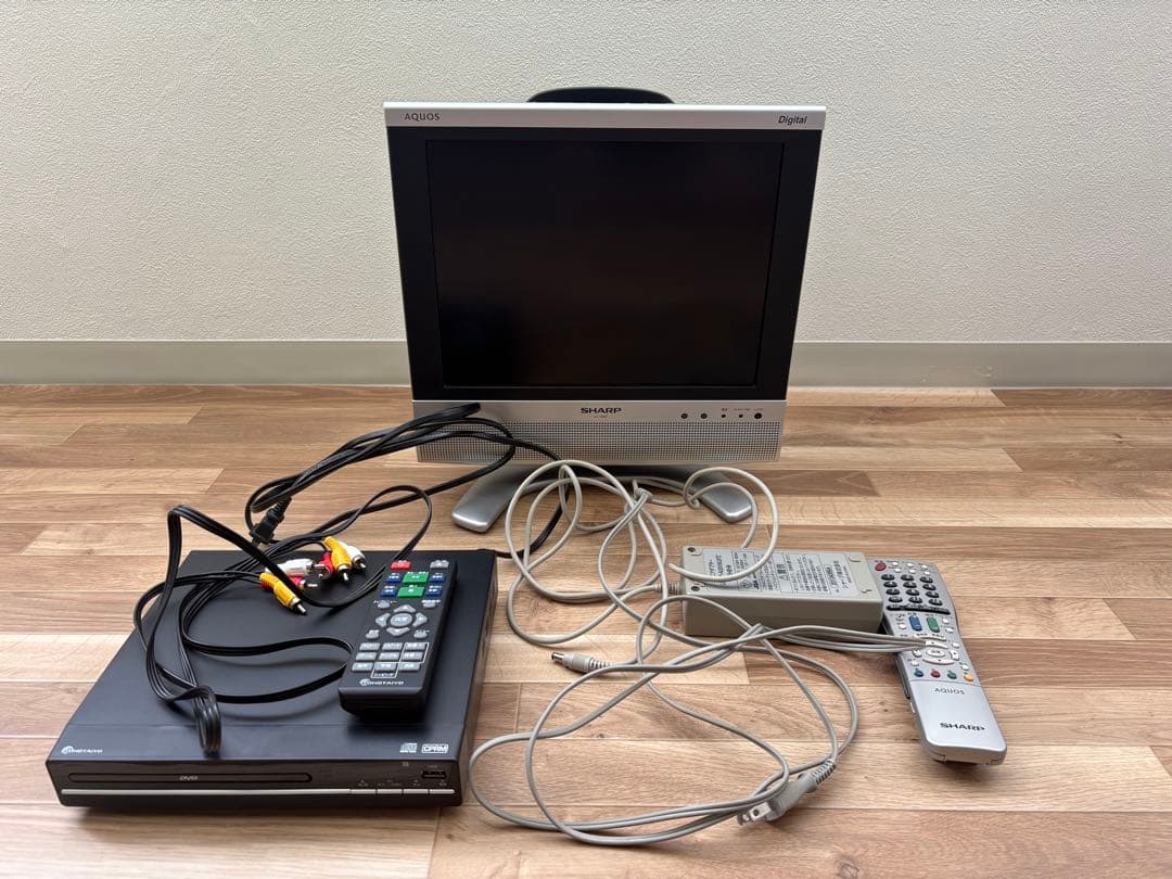 SHARP AQUOS LC-13SX7 他社DVDプレイヤーセット