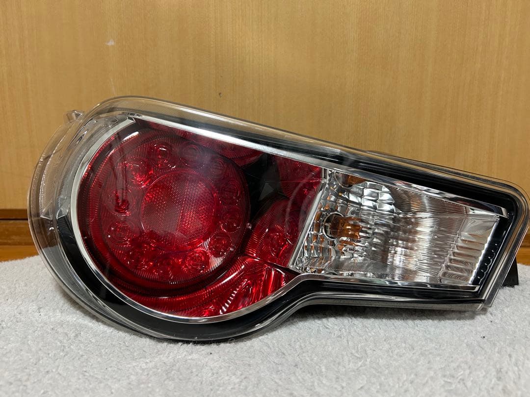86 zn6 純正テールランプ とめたろうさま専用