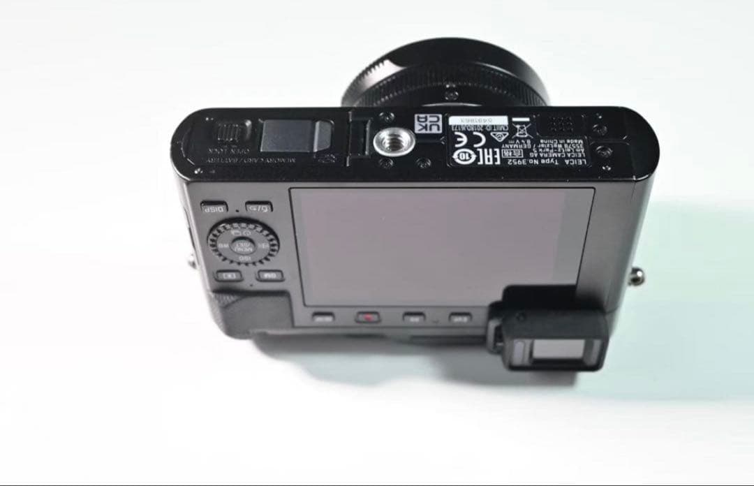 Leica dlux 7 純正フラッシュ・オートキャップ・予備バッテリー付き