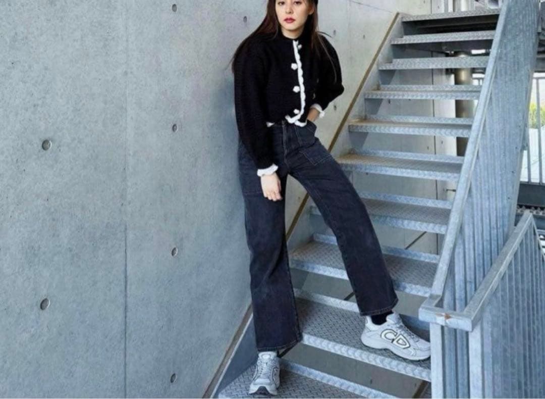 新品コエル♡バイカラーフリルカーディガン