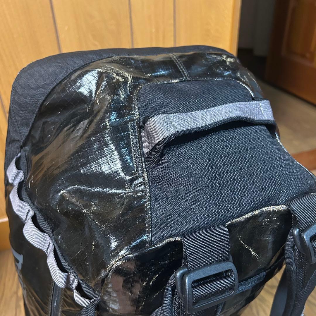 patagonia ボストンバッグ ブラックホール