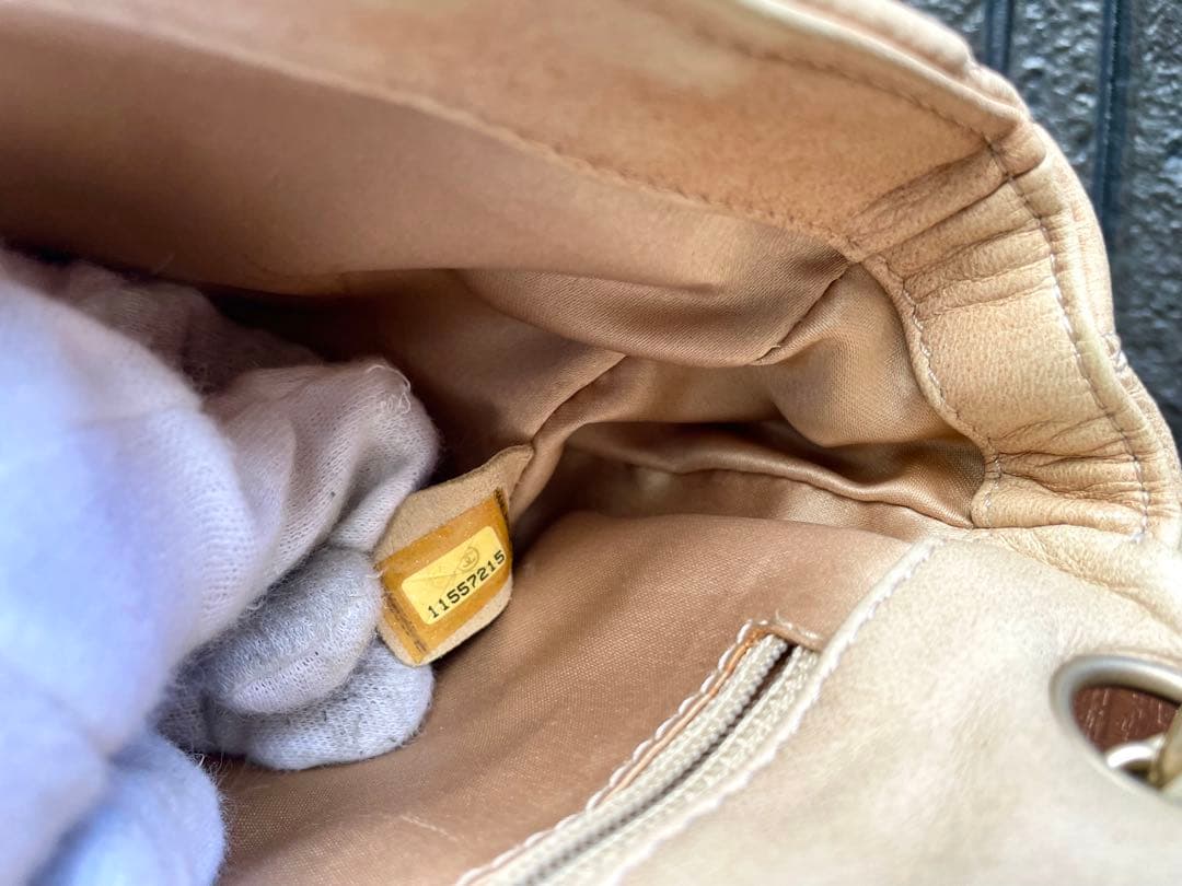 シャネル　マトラッセ　チェーンショルダー　Wチェーン　ターンロック　肉厚