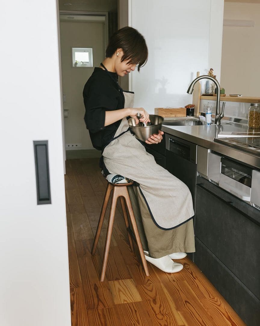 キッチンスツールNA H630＋ミナ ペルホネン　タンバリン