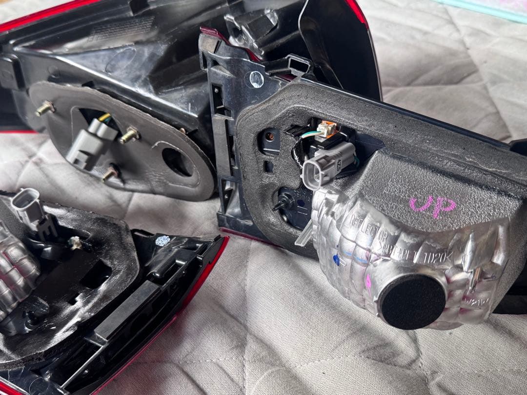 ssm様【MAZDA ATENZA セダン】中期 テールランプ