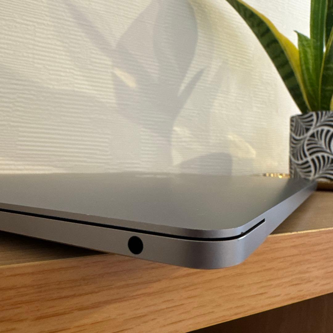 【美品】MacBook Pro 13 2020 Core i5 256gb