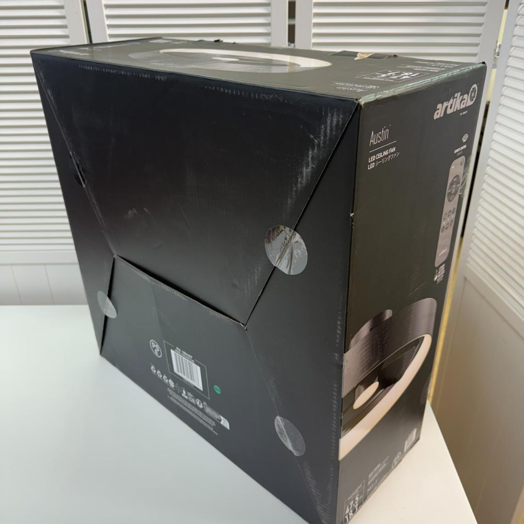 ★超美品　ARTIKA　LEDシーリングファン　FAN-AUR-C4BL