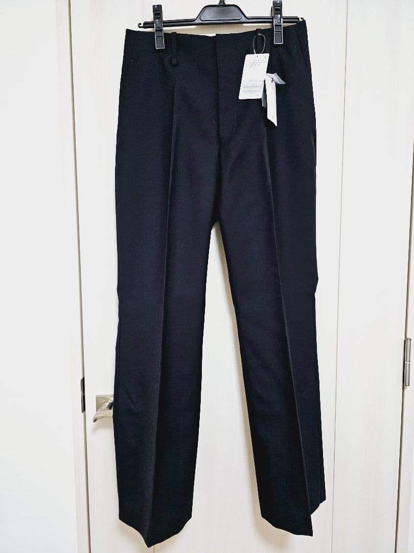 ⭕新品、未使用⭕ミューズドゥドゥーズィエムクラス☆バウト☆スリットパンツ☆ネイビ