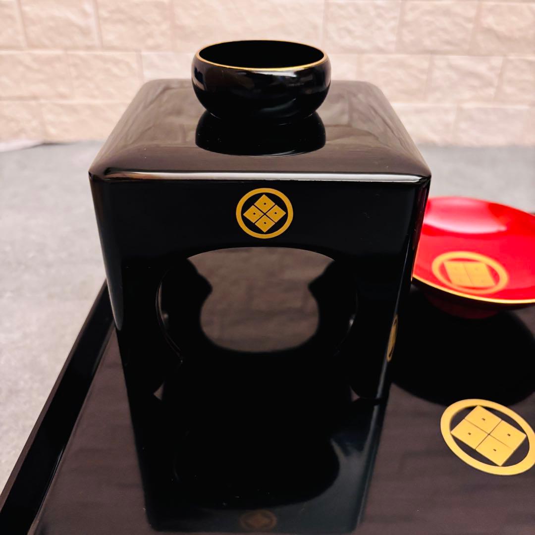 美品 黒塗豊岡漆器 盃付き三宝セット 結納 お正月 飾り 漆器 華工芸 四ツ揃
