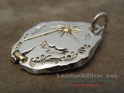 1点物　イーグルネックレス 手彫り　ハンドメイド　ネックレス　ｋ18　かまし