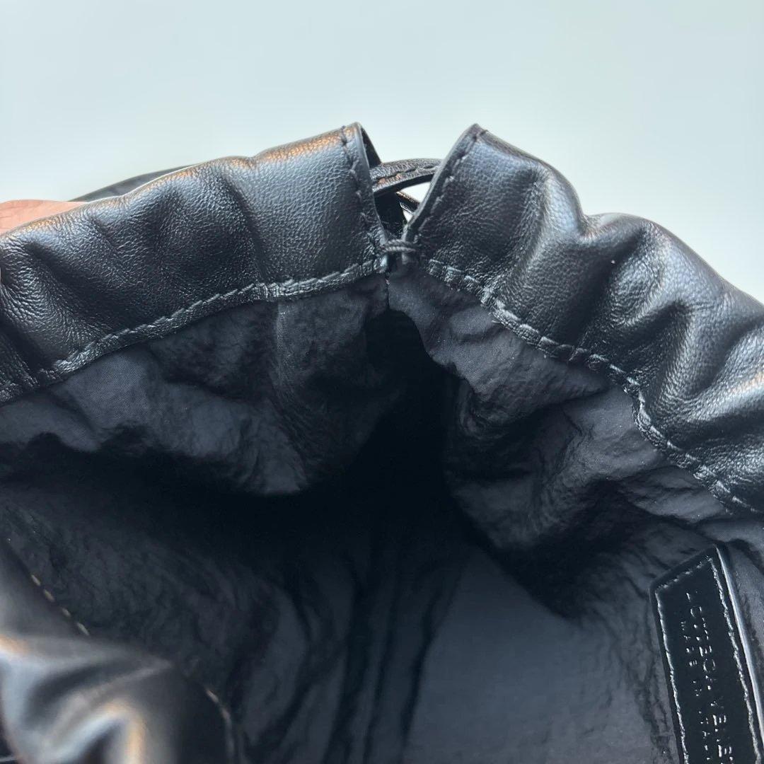 BOTTEGA VENETA スモールダストバッグ　ブラック　ショルダーバッグ