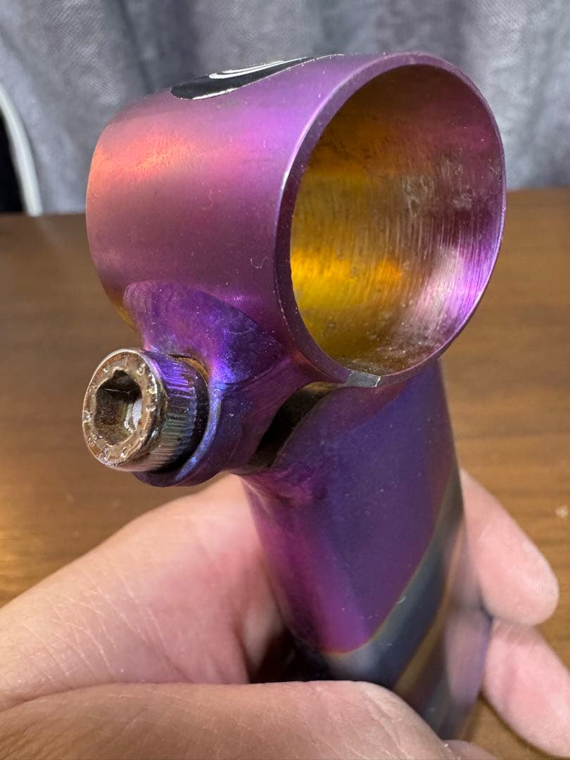 チネリ　チタン製ステム マルチカラー　GRAMMO