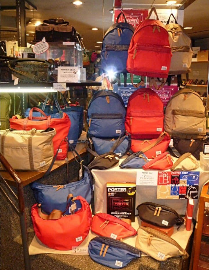 PORTER★軽量リュック★ベージュ☓グリーン・未使用に近い美品良品★リーフ