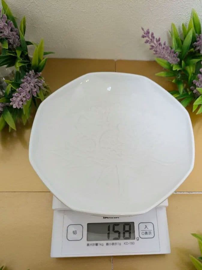 中村清六作　白磁手彫り牡丹絵六角皿佐賀県重要無形文化財](5客)　未使用