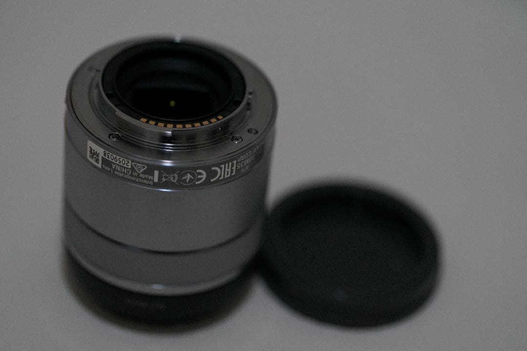 Sony E30mm F3.5 Macro レンズ