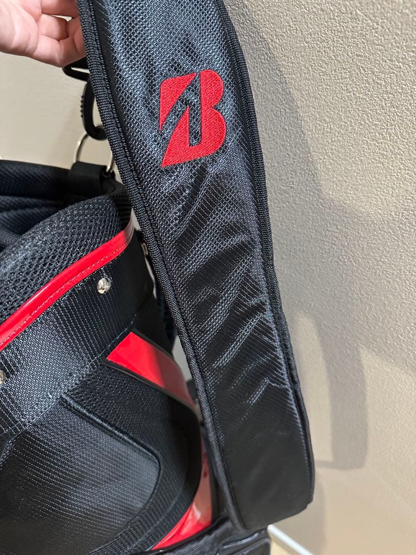 ブリヂストン TOUR B キャディバッグ 黒/赤 郵送用カバー付き