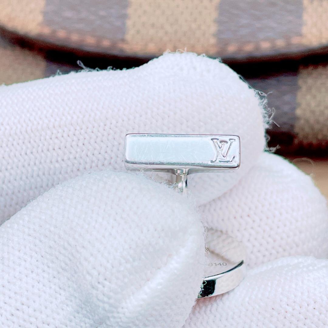 ◇ルイヴィトン◇M64482 ブトンドゥマンシェット フルール カフス 925