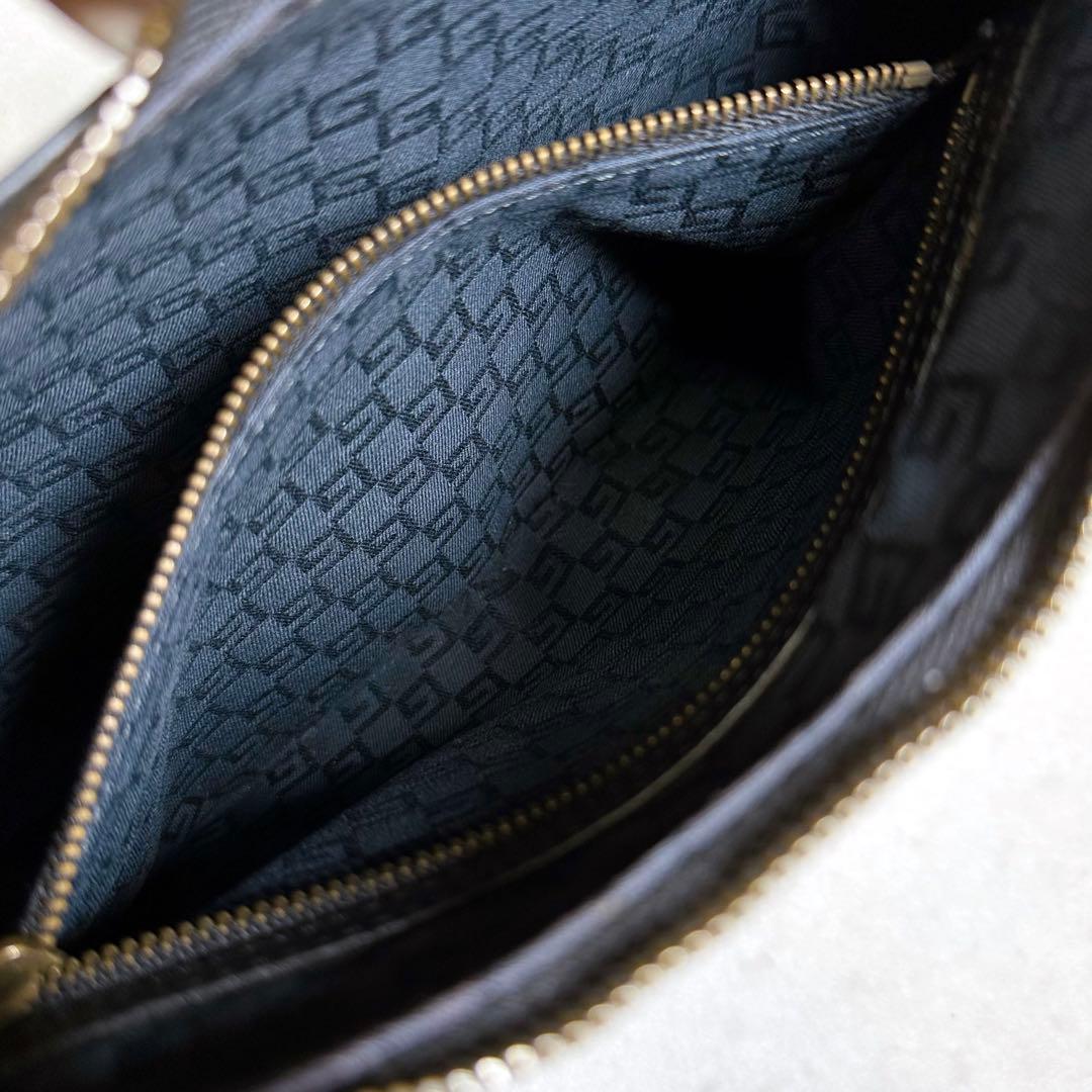 GUCCI ヴィンテージ レザー 編み込みハンドル ブラック ショルダーバッグ