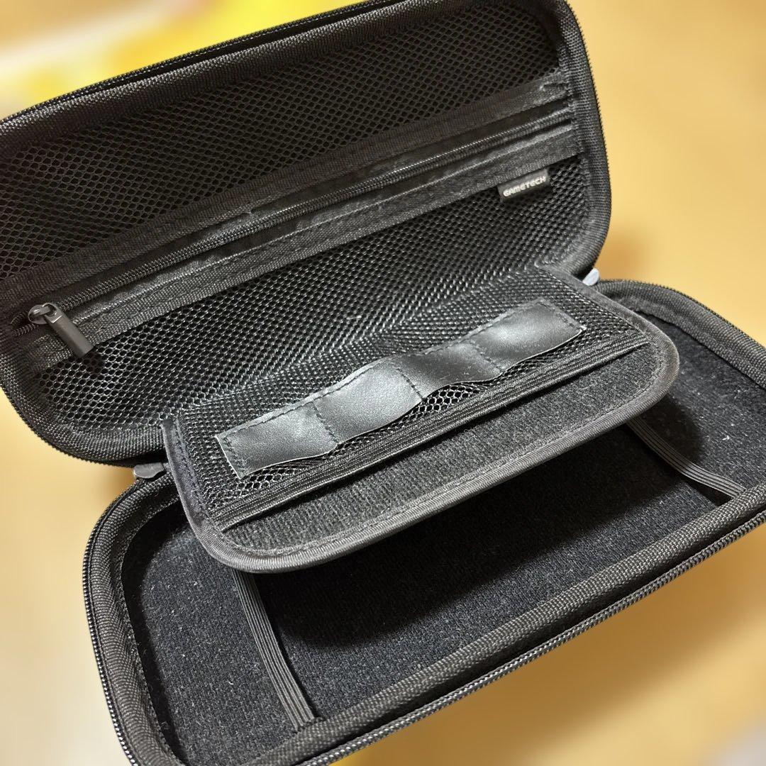 美品　任天堂Switchライト　イエロー　箱・ケース付き　初期化済み