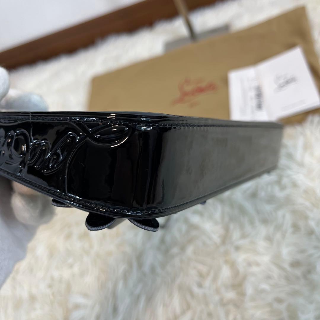 クリスチャンルブタン　チェーンショルダーバッグ　黒　エナメル　花柄